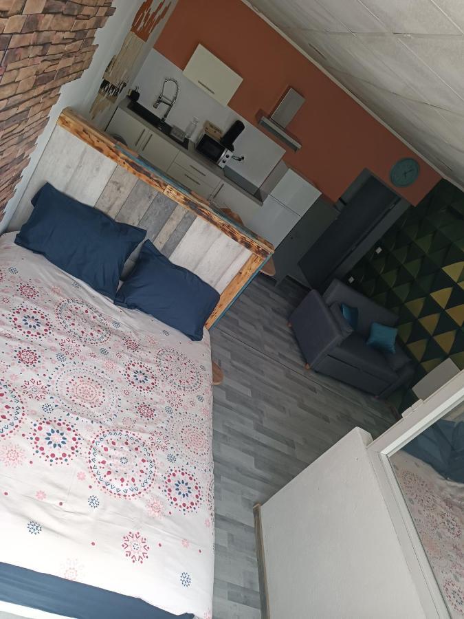 L'Annexe De L'Usine Logement Moderne De Campagne Saint-Quentin-Lamotte-Croix-au-Bailly 外观 照片